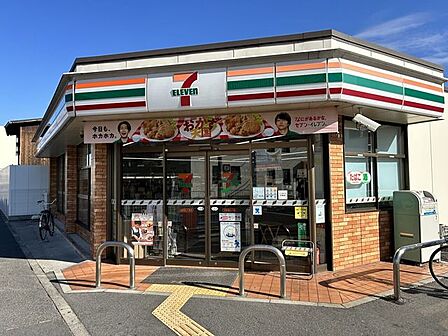 セブンイレブン京都烏丸十条店 420m