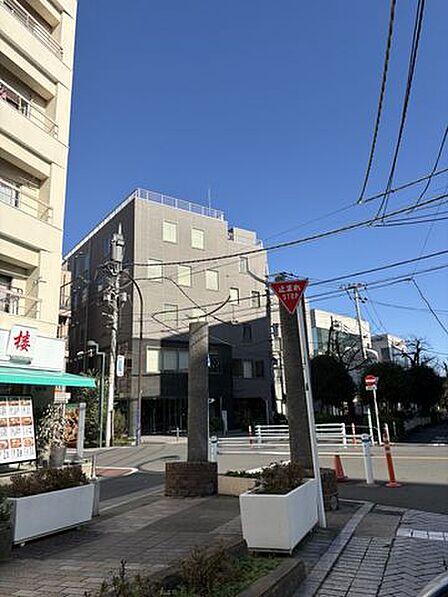 九品仏川緑道 徒歩6分。 480m