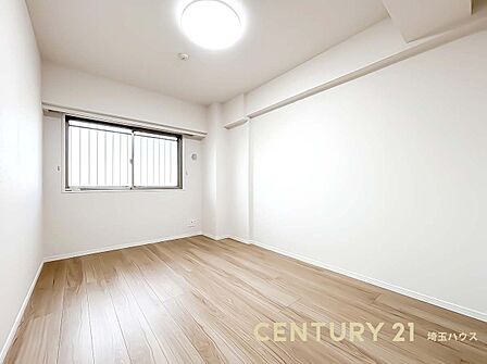 【洋室】シンプルで使いやすく暮らしに馴染む快適な洋室スペース