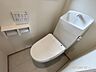 トイレ：【トイレ】ゆとりある空間で気持ちよく使える快適空間