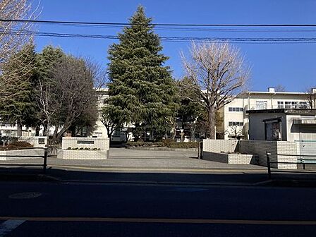 谷口台小学校相模原市立谷口台小学校の教育目標は「つよく・かしこく・あたたかく」。めあてをもち粘り強く取り組む心・進んで学び工夫する力・自分も他者も大切にする姿を育てる学校です。(公式HPより)…