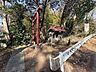 周辺：厳島神社磯部地区に鎮座する歴史ある神社で、地域の守り神として大切にされています。市杵島姫命（いちきしまひめのみこと）を御祭神として祀り、商売繁盛や家内安全、地域の平穏を願う人々に親しまれている神社…