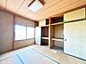 洋室：【リフォーム中】南西側洋室　和室を洋室へ間取り変更します。押し入れはクローゼットとテレビスペースに生まれ変わります。