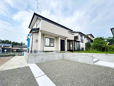 外観：価格には消費税、リフォーム費用を含みます。自社物件につき随時ご案内可能。内覧希望の方はお電話ください。