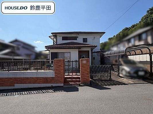 外観 亀山市みどり町 中古一戸建て