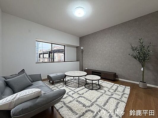 リビング/ダイニング 鈴鹿市南玉垣町　中古一戸建て