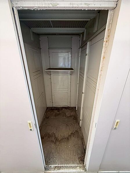 季節用品、アウトドア用品、タイヤなどを保管できるトランクルーム付き。室内に置く荷物を減らし、居住空間をすっきり使いやすくできます。広さや使用条件は現地でご確認ください。