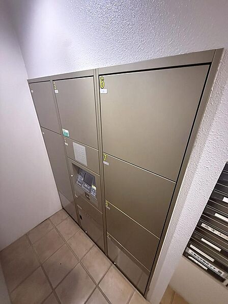 宅配ボックス完備！