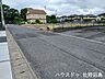 外観：前面道路含む現地写真