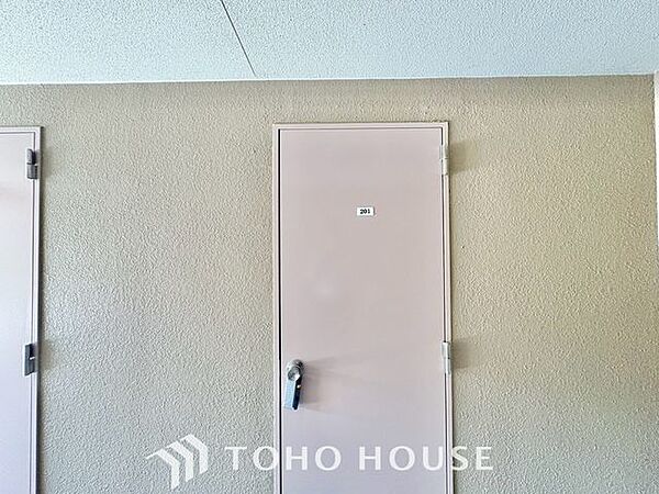 玄関を拡大表示