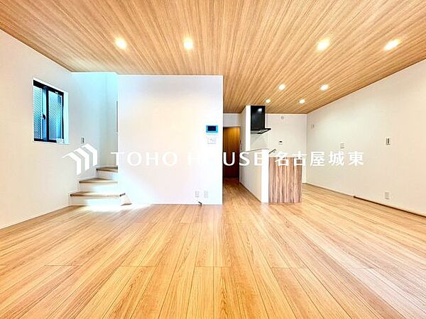 リビング/ダイニングを拡大表示