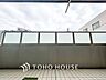 その他：【四季を感じながら】手を伸ばせば触れることが出来そうな風景が、そのままインテリアになったような印象です。通風・採光も優れ、心地よい光と風が溢れます。