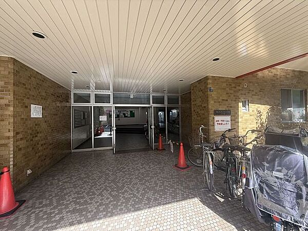 エントランスを拡大表示