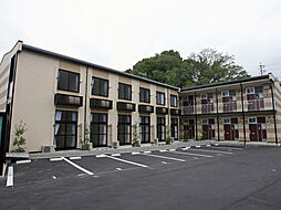 8 / 23