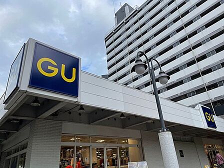 ジーユー西葛西店 徒歩8分。東京メトロ東西線「西葛西駅」の北口から徒歩約4分から5分の場所に位置し、トレンドのカジュアルウェアや日常着をお手頃な価格で提供しています。 630m