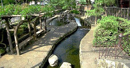 古川親水公園 徒歩18分。かつて汚れて埋め立てられそうになった川を住民の要望で清流として再生させたもので、国内外から高く評価されています。 1370m