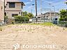 外観：電柱の移設を行えば前面道路の先は開けていて、開放感がございます。