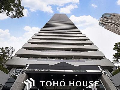 外観：大切な時間を共に過ごすのは、「家族」も「お住まい」も同じです。時代が経っても変わらない居住性の高さと、いつまでも色褪せず住む毎に親しみ深くなるデザイン。