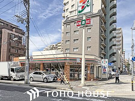 セブンイレブン神戸本山駅南店 現地からセブンイレブンまで徒歩4分。 270m