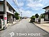 外観：前道6m以上なので、車の通り抜けや荷物の積み下ろしにも余裕があります。