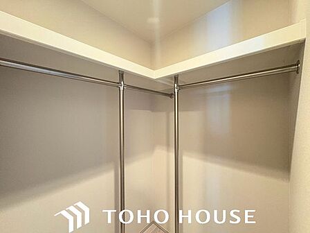 各部屋に必要な量の収納があるか、高さ・奥行きは適度で、活用しやすいものになっているか。 “量”だけでなく、”位置”によっても変わる「収納力」を子どもの成長も加味して確認しよう。