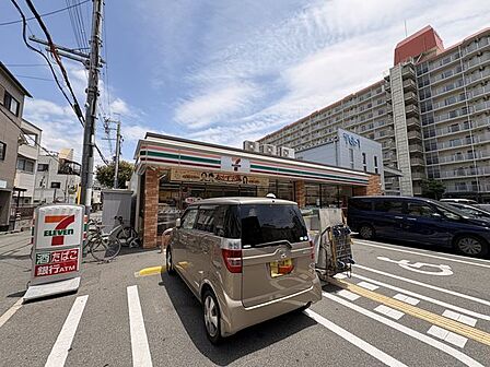 セブンイレブン大阪三国本町2丁目店 徒歩10分。 730m
