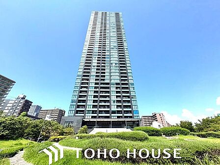 一つ屋根の下にそれぞれの暮らしがある。お部屋ぐらいは自分の価値観で自由にしたい。だからこそ、そのベースはシンプルであるべきだと思う。なぜなら、時の流れで人の好みは変わっていくものだから。