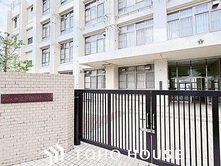 茨田南小学校 徒歩8分。 570m
