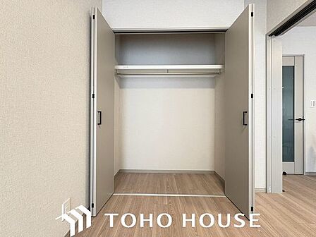 各部屋に必要な量の収納があるか、高さ・奥行きは適度で、活用しやすいものになっているか。 “量”だけでなく、”位置”によっても変わる「収納力」を子どもの成長も加味して確認しよう。