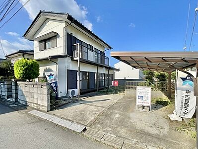 外観:カーポート付きなので、雨の日でも濡れることなく快適。紫外線から大切なお車を守ります! 外観:カーポート付きなので、雨の日でも濡れることなく快適。紫外線から大切なお車を守ります!