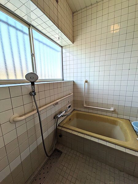 浴室を拡大表示
