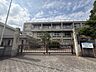 周辺：小学校 2300m 市場小学校