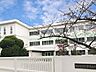 周辺：富田林市立寺池台小学校 810m