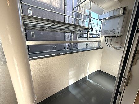 風通しがよく気持ちの良い空間。2箇所のバルコニーで洗濯物もたくさん干せます♪