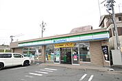 ファミリーマート　中川ときわ店