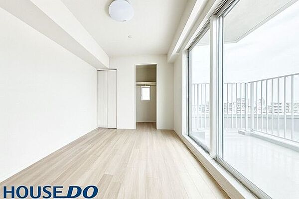 洋室を拡大表示