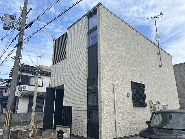 3 / 19