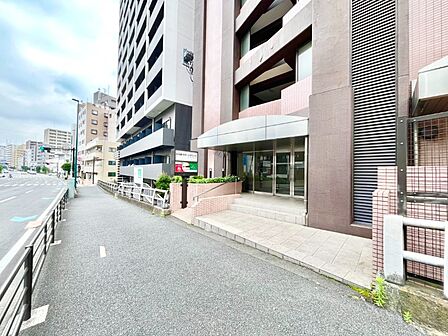 「平成1年12月」築。新耐震基準のマンションです。