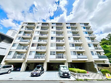 都会的で洗練された街「中目黒」に佇むヴィンテージマンション!