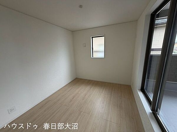 洋室を拡大表示