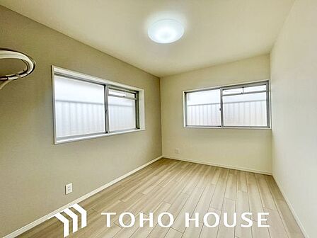 家族一人ひとりの大切なプライベート空間。趣味・感性で飾って頂けるようシンプルに仕上げてあります。