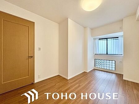 過ぎ行く時間をゆったりと感じることができる落ち着いたお部屋。プライベートな時間を満喫できます。