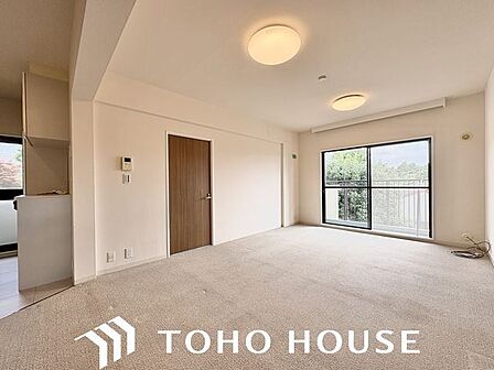 太陽の恵みを一気に受けた明るくあたたかいお住まい。吹きぬける風を感じながら爽やかで風通しの良い暮らし。