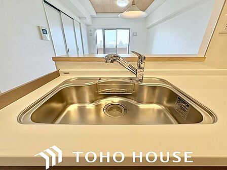 大きな調理器具や食器類もゆったり洗える大型シンクが嬉しいですね。
