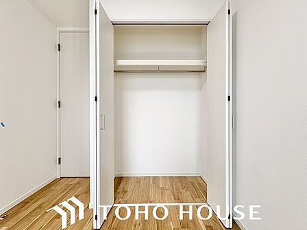 全居室収納スペースあり!荷物が多くても十分に納まります。