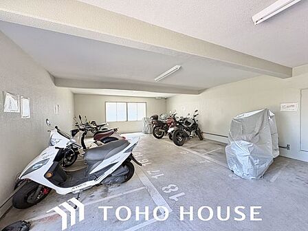 敷地内バイク置き場