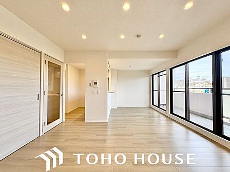 会話が弾むリビング、料理が愉しくなるキッチン。家は、ただ生活する場ではなく、暮らしを愉しく、快適に。