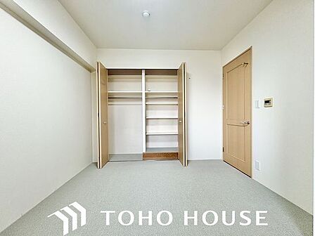 リビングで楽しく過ごした後はプライベートな時間を満喫。静かな環境でリラックスタイムをお過ごし下さい。