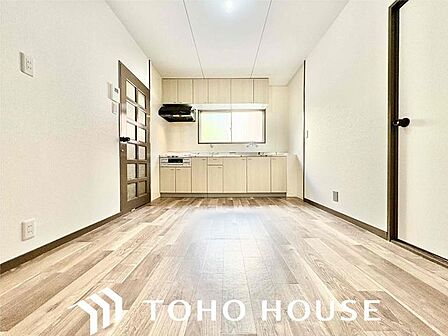 ここにはみんなが集い、食事と楽しい会話が始まる。そんな優しい空間です。