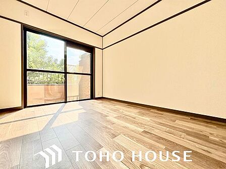 一日の疲れをいやしてくれる主寝室。時を忘れて過ごす場所として過ごせるお部屋。